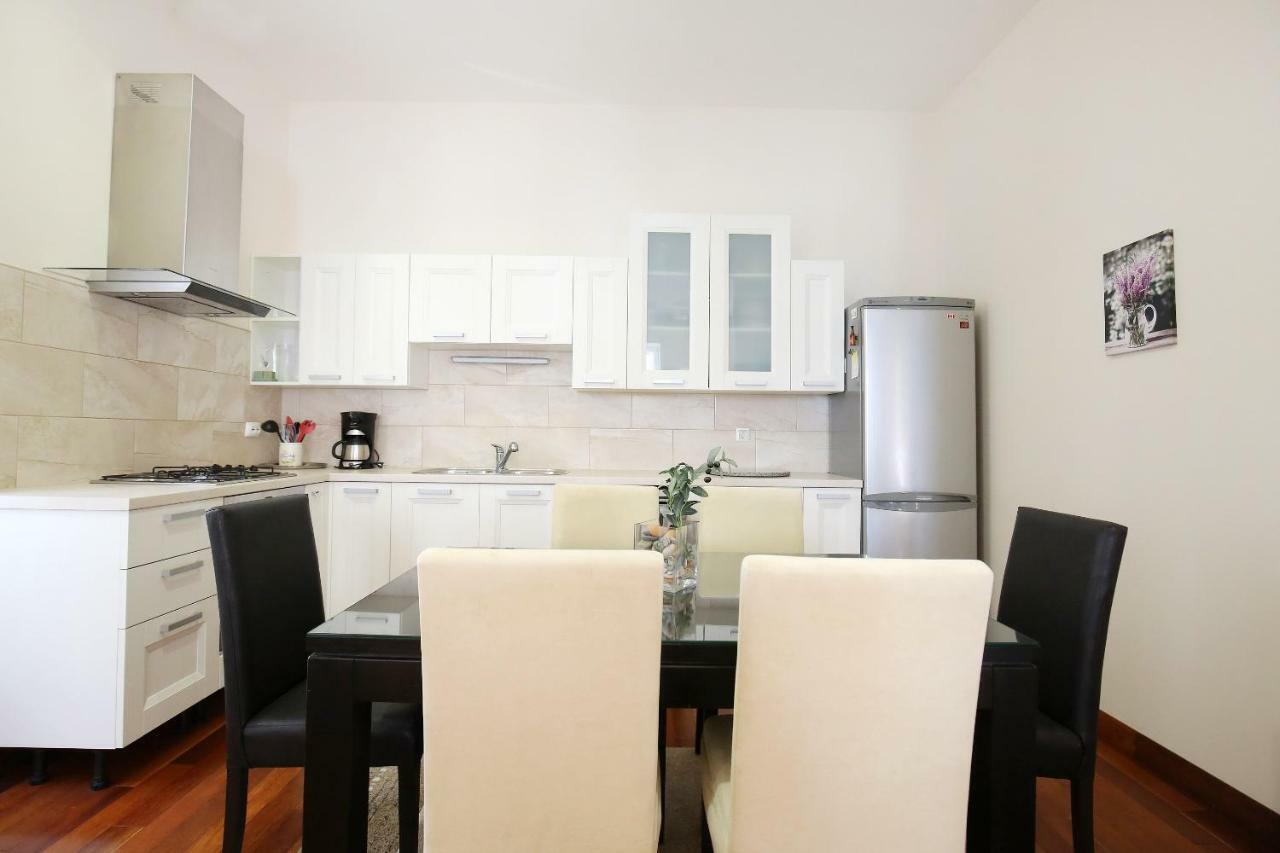 Seafront Beach Apartment - Directly At The Beach Zadar Extérieur photo